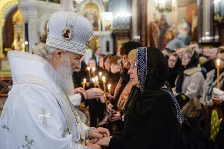 РУСКИОТ ПАТРИЈАРХ ЧИНОНАЧАЛСТВУВАШЕ НА ОПЕЛОТО НАД УБИЕНИОТ РУСКИ АМБАСАДОР АНДРЕЈ ГЕНАДЈЕВИЧ КАРЛОВ
