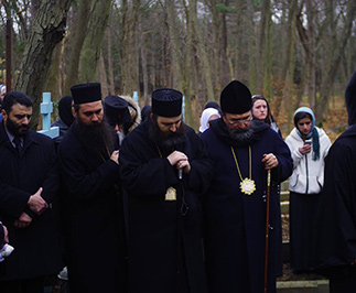 Погребот на Старец Пантелејмон во манастирот „Свето Преображение“, Бостон, САД