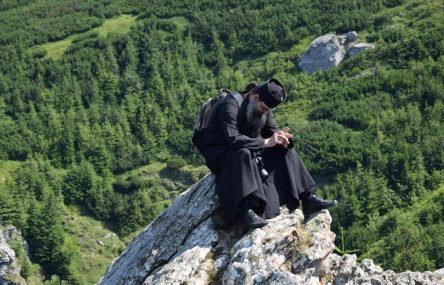 За пазењето на себеси