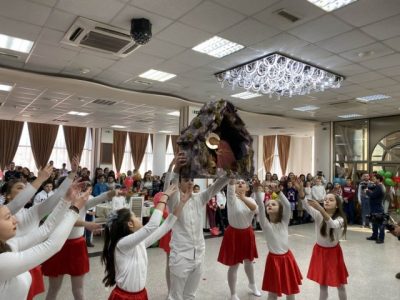 Божикна порака на Митрополитот г. Петар до децата на детската амбасада „За сите деца во светот“