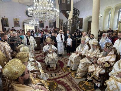 Архиерејска Божествена Литургија и востоличување на митрополитот Крушевско-демирхисарски г. Јован во Крушево